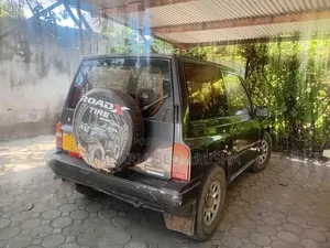 Suzuki Escudo 1999 Black