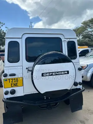 Land Rover Defender 2015 Off white