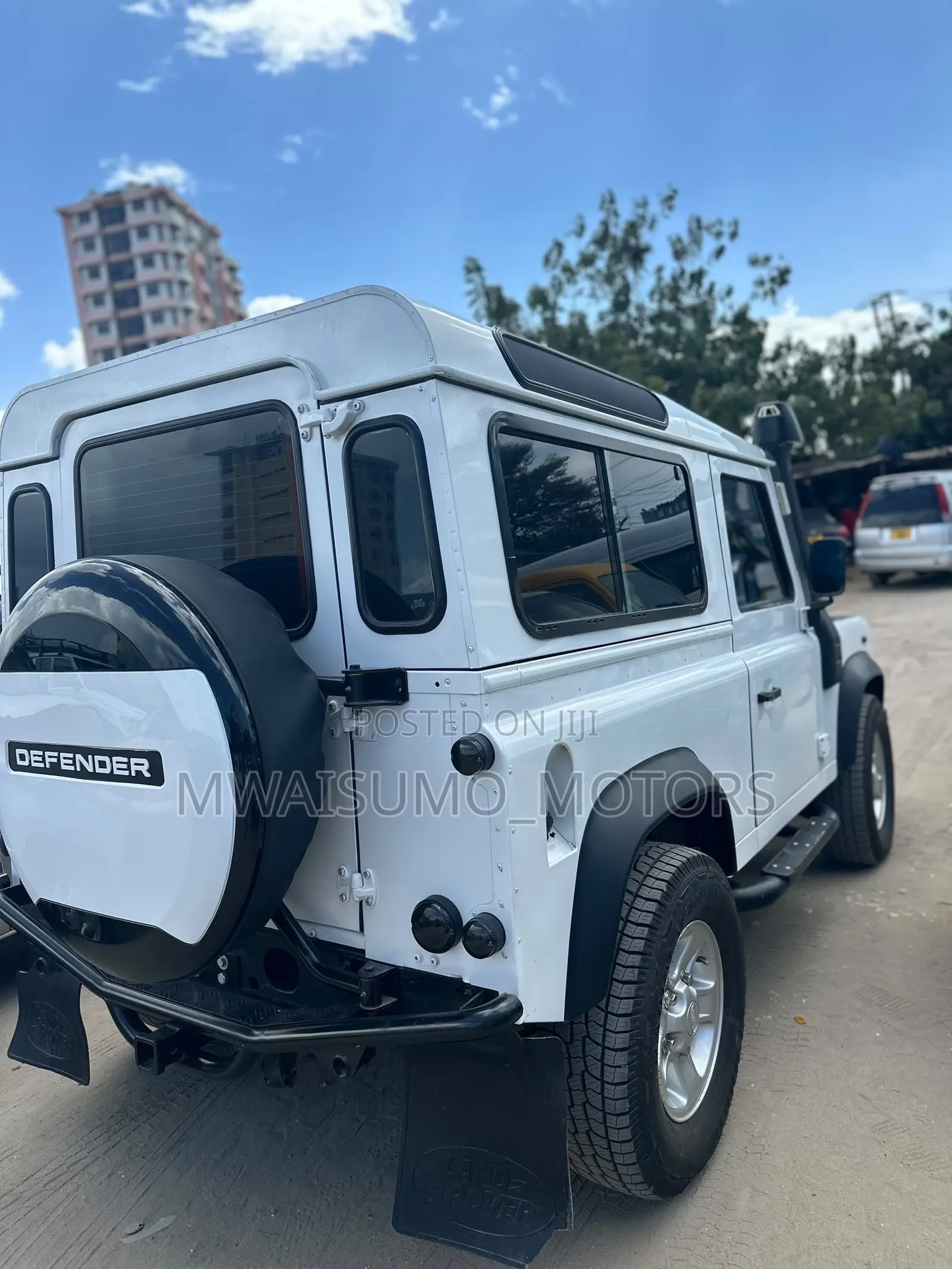 Land Rover Defender 2015 Off white