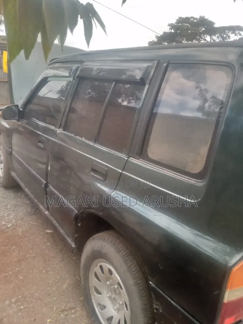 Suzuki Escudo 1998 Black