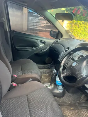 Toyota Vitz 2004 Gold