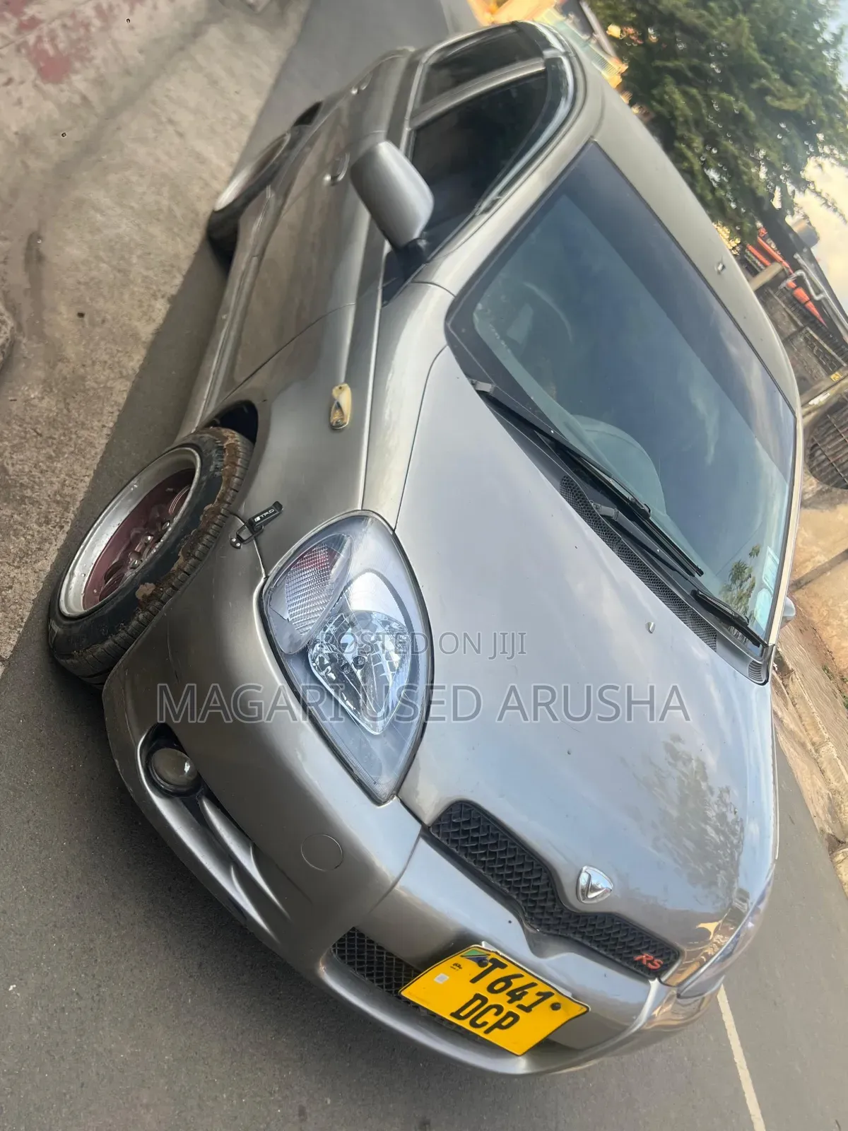 Toyota Vitz 2004 Gold