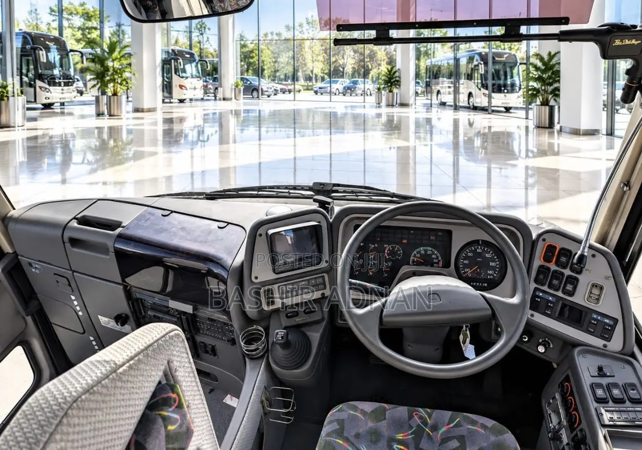 Mitsubishi Fuso Aero Bus 2003 White