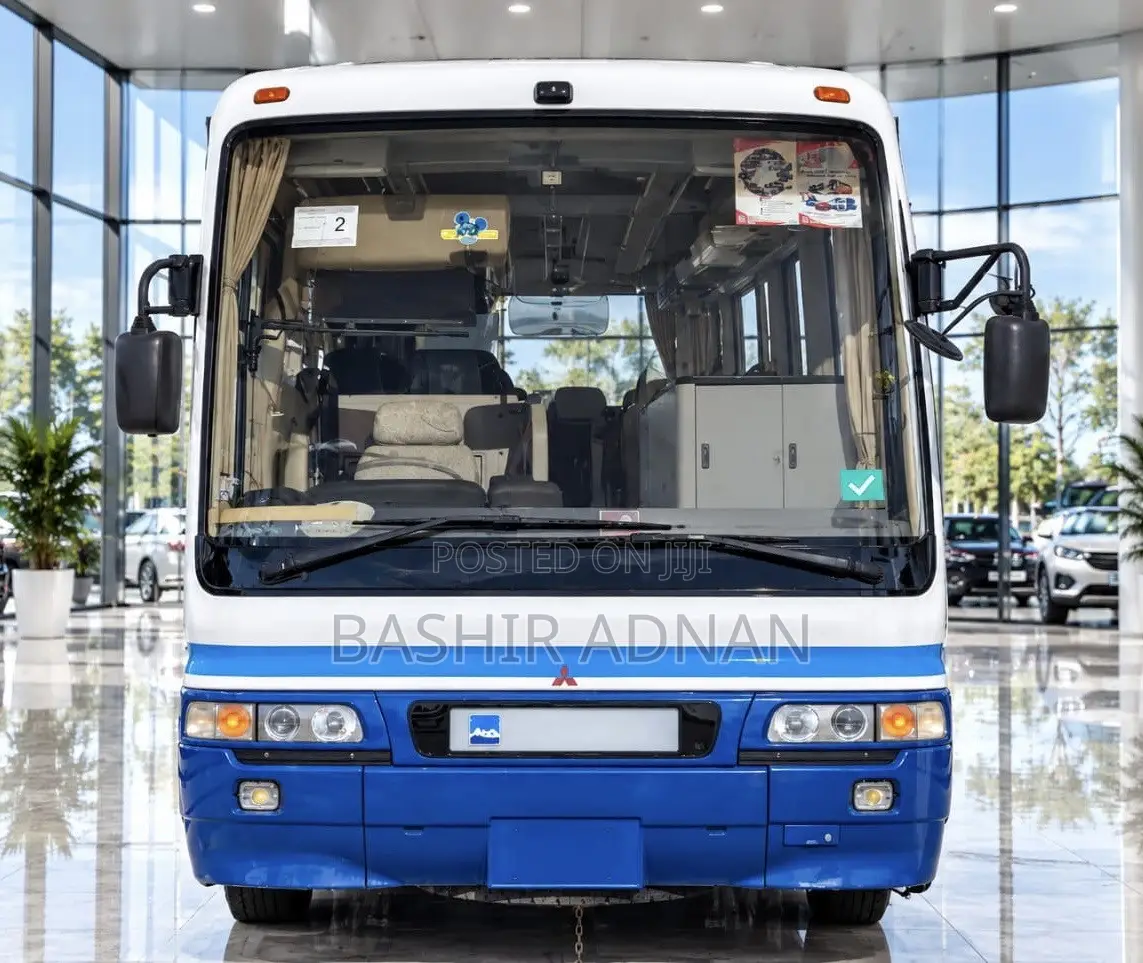 Mitsubishi Fuso Aero Bus 2003 White