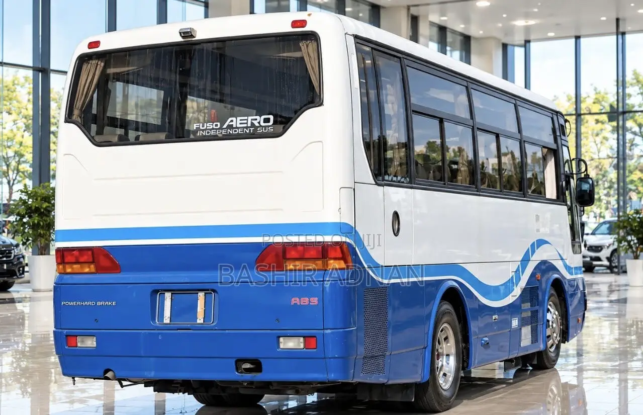 Mitsubishi Fuso Aero Bus 2003 White