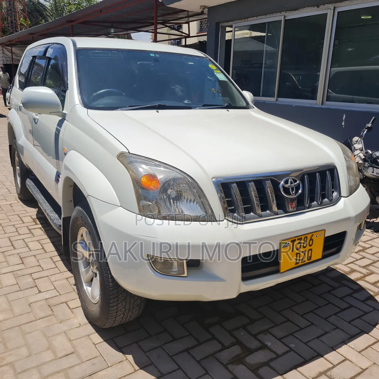 Toyota Land Cruiser Prado 2007 White