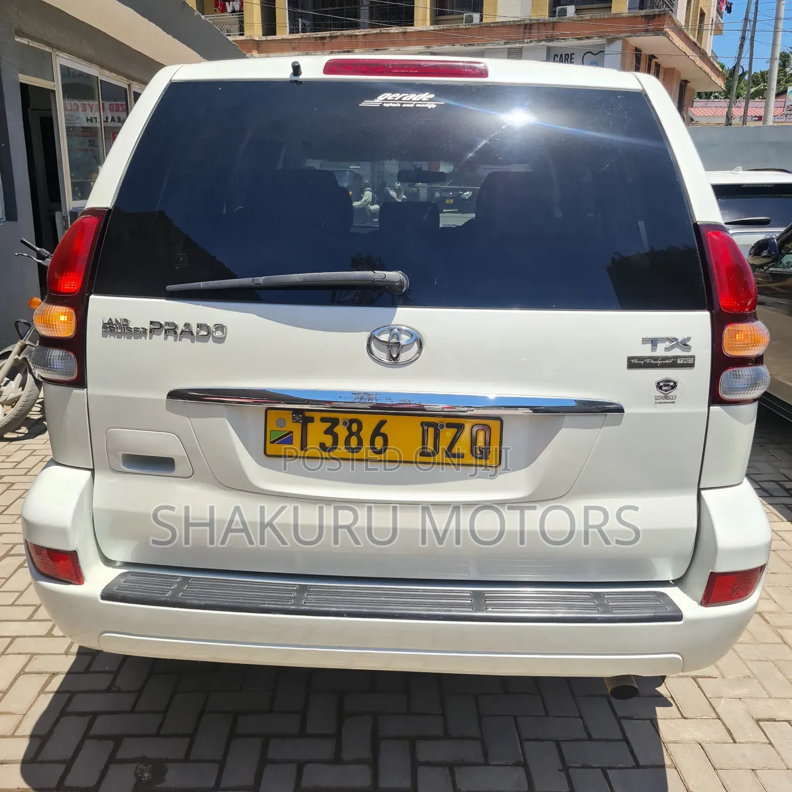Toyota Land Cruiser Prado 2007 White