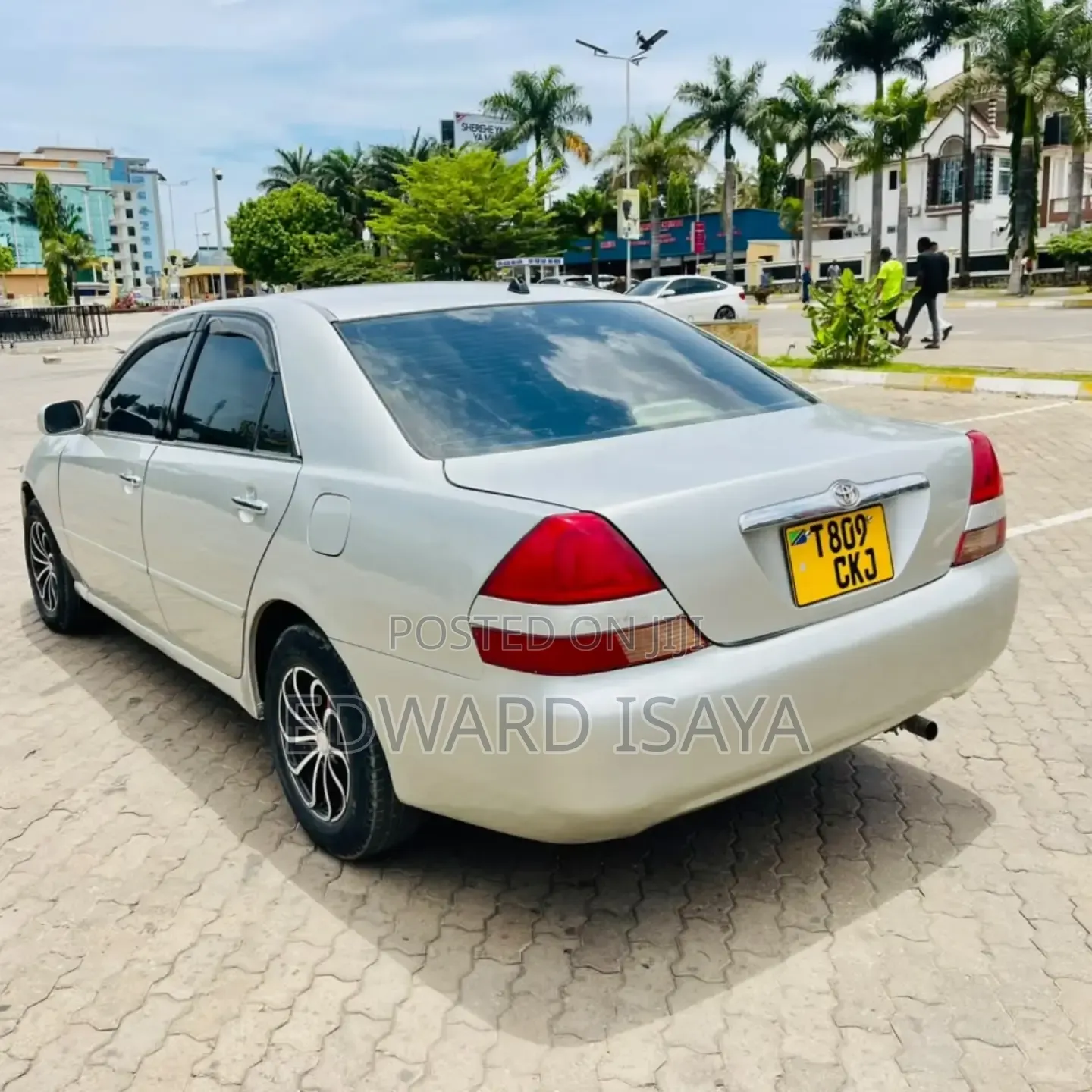 Toyota Mark II 2004 Silver