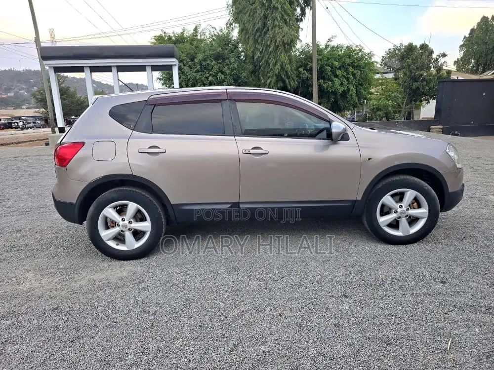 Nissan Dualis 2008 Gold