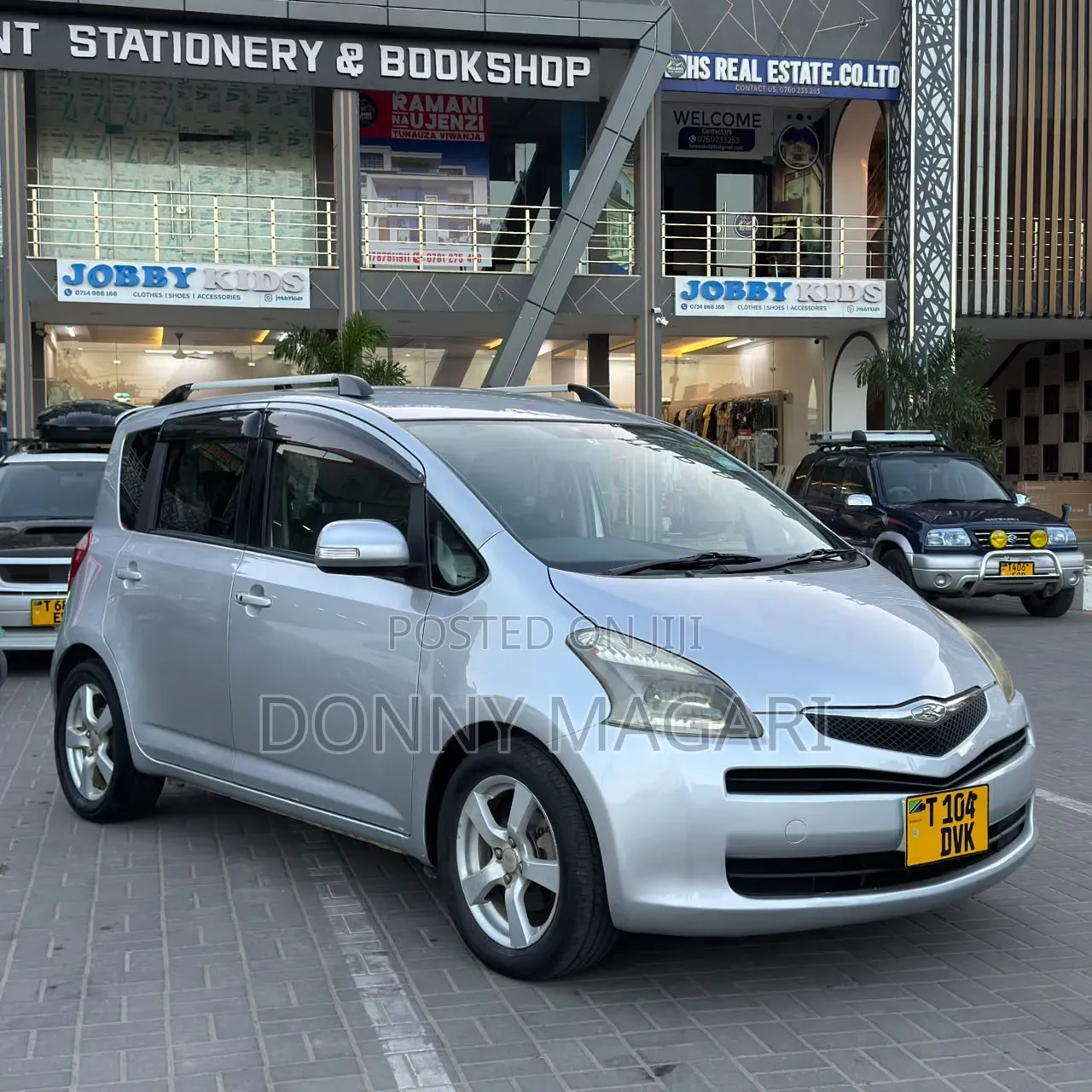 Toyota Ractis 2009 Silver