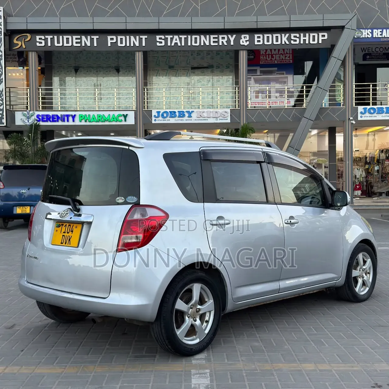 Toyota Ractis 2009 Silver