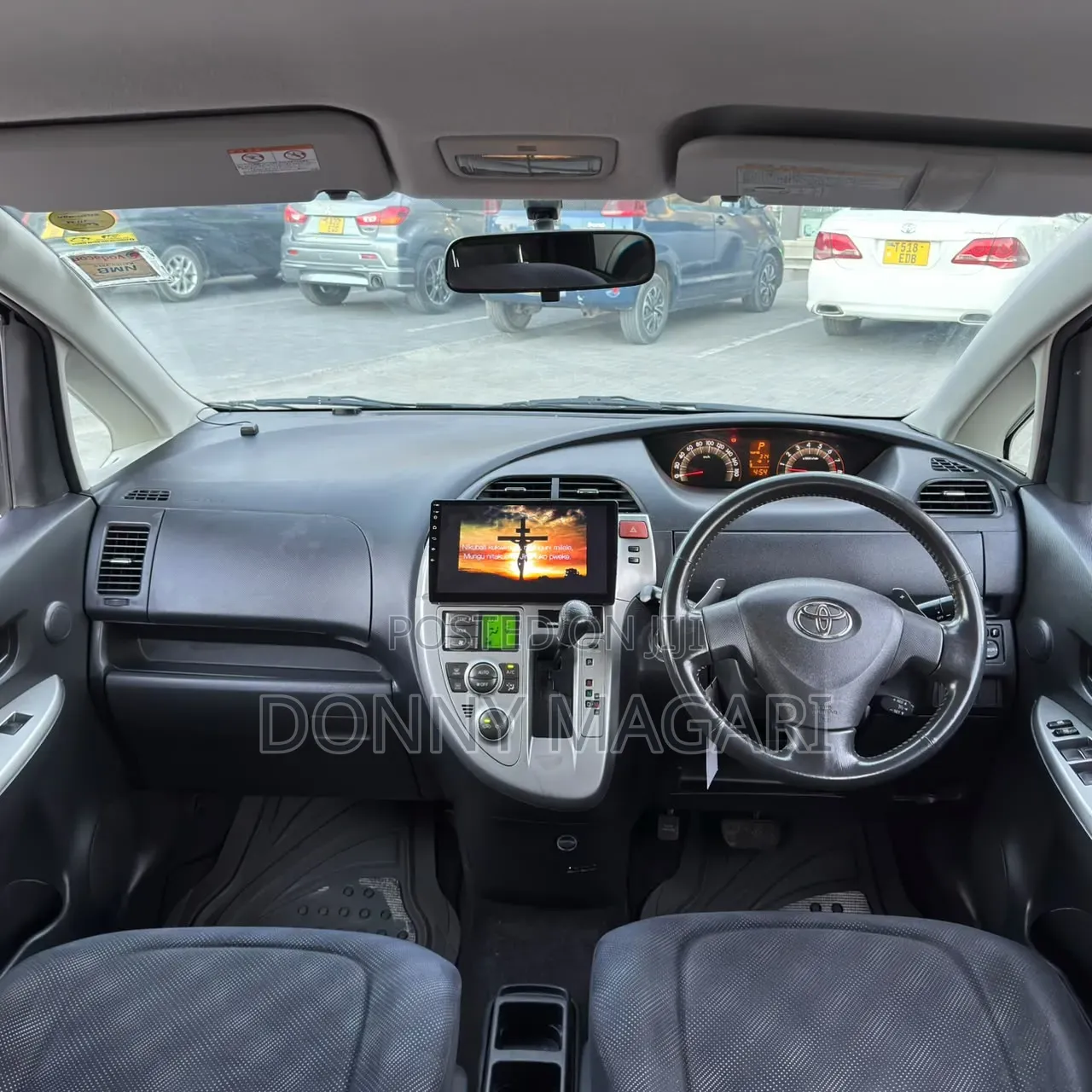Toyota Ractis 2009 Silver
