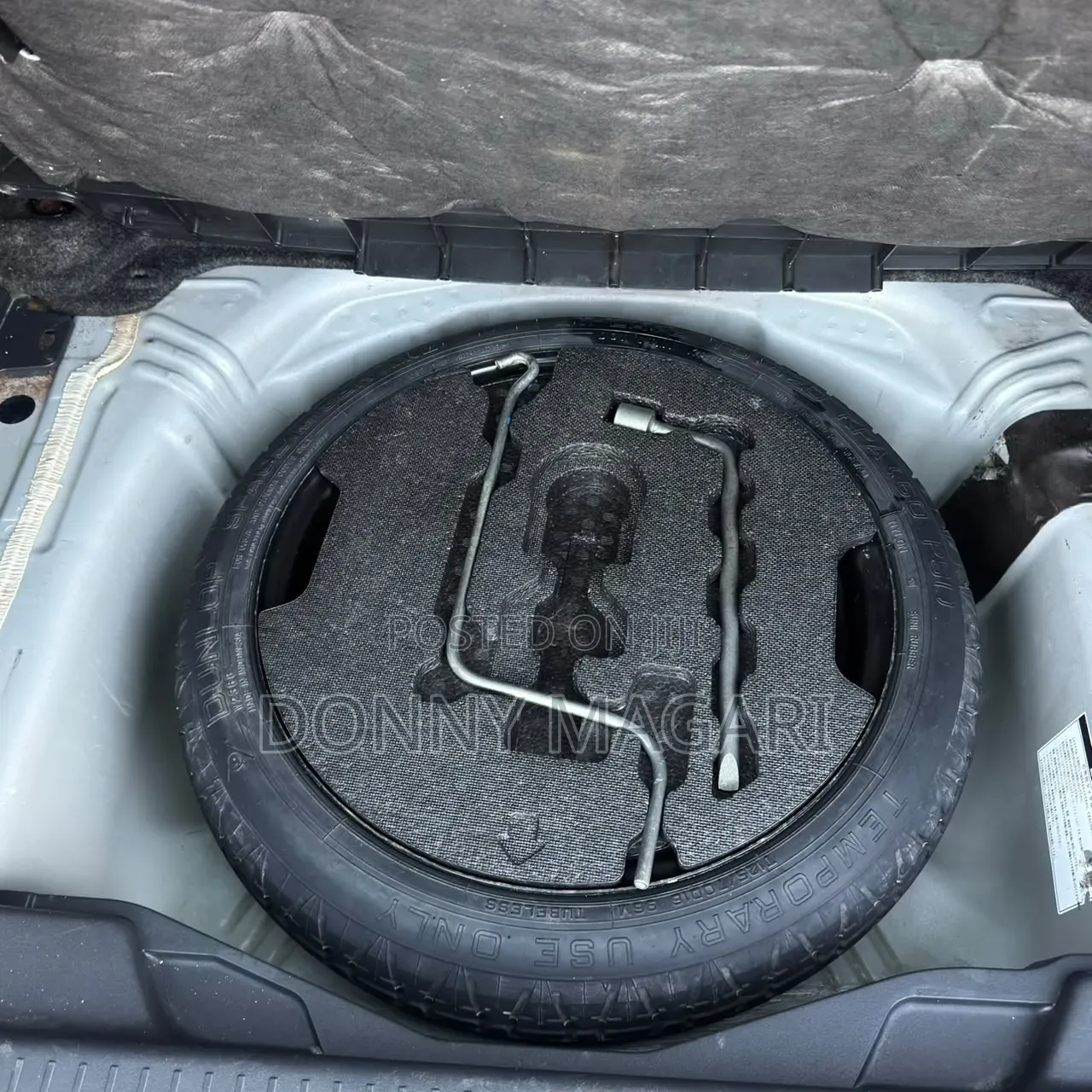 Toyota Ractis 2009 Silver