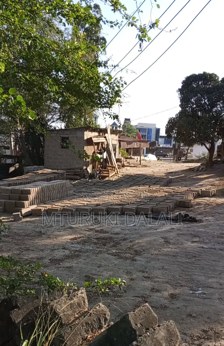 Eneo Zuri La Kibiashara Linauzwa Lipo Kimara Bucha