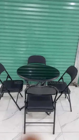 Meza Ya Duara Na Viti Vyake 4