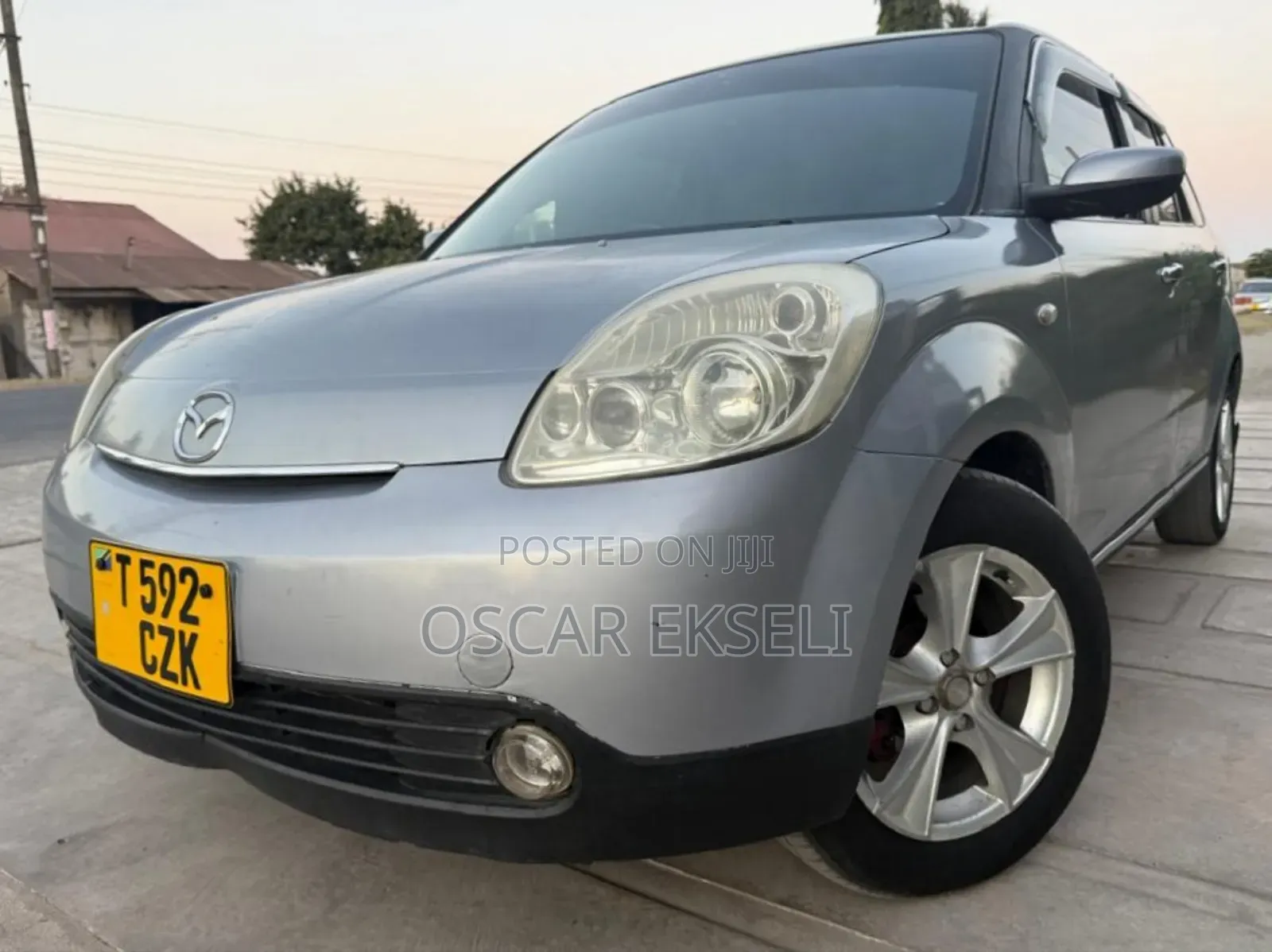 Mazda Verisa 2005 Gray