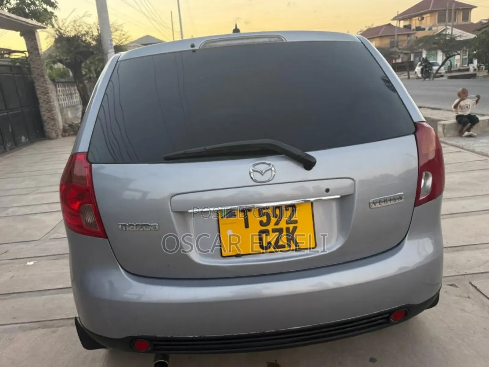 Mazda Verisa 2005 Gray
