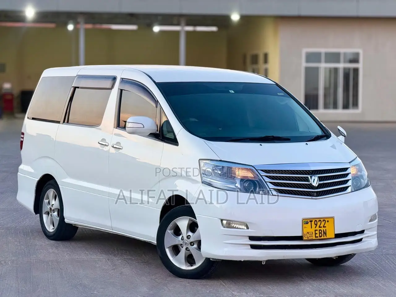 Toyota Alphard 2005 White