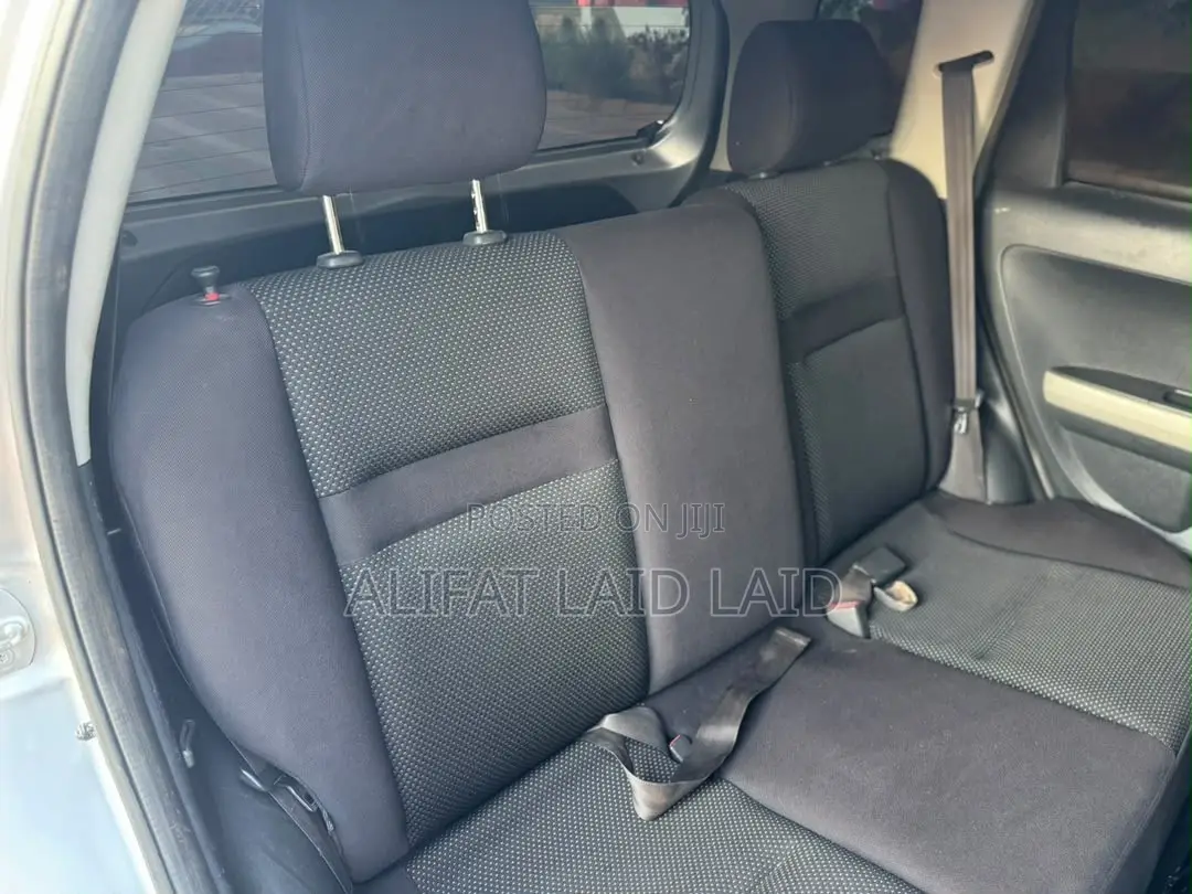 Toyota IST 2004 Silver
