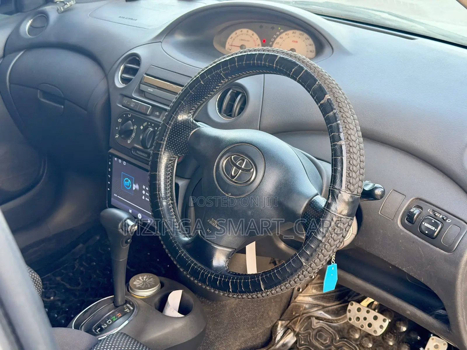 Toyota Vitz 2004 Silver
