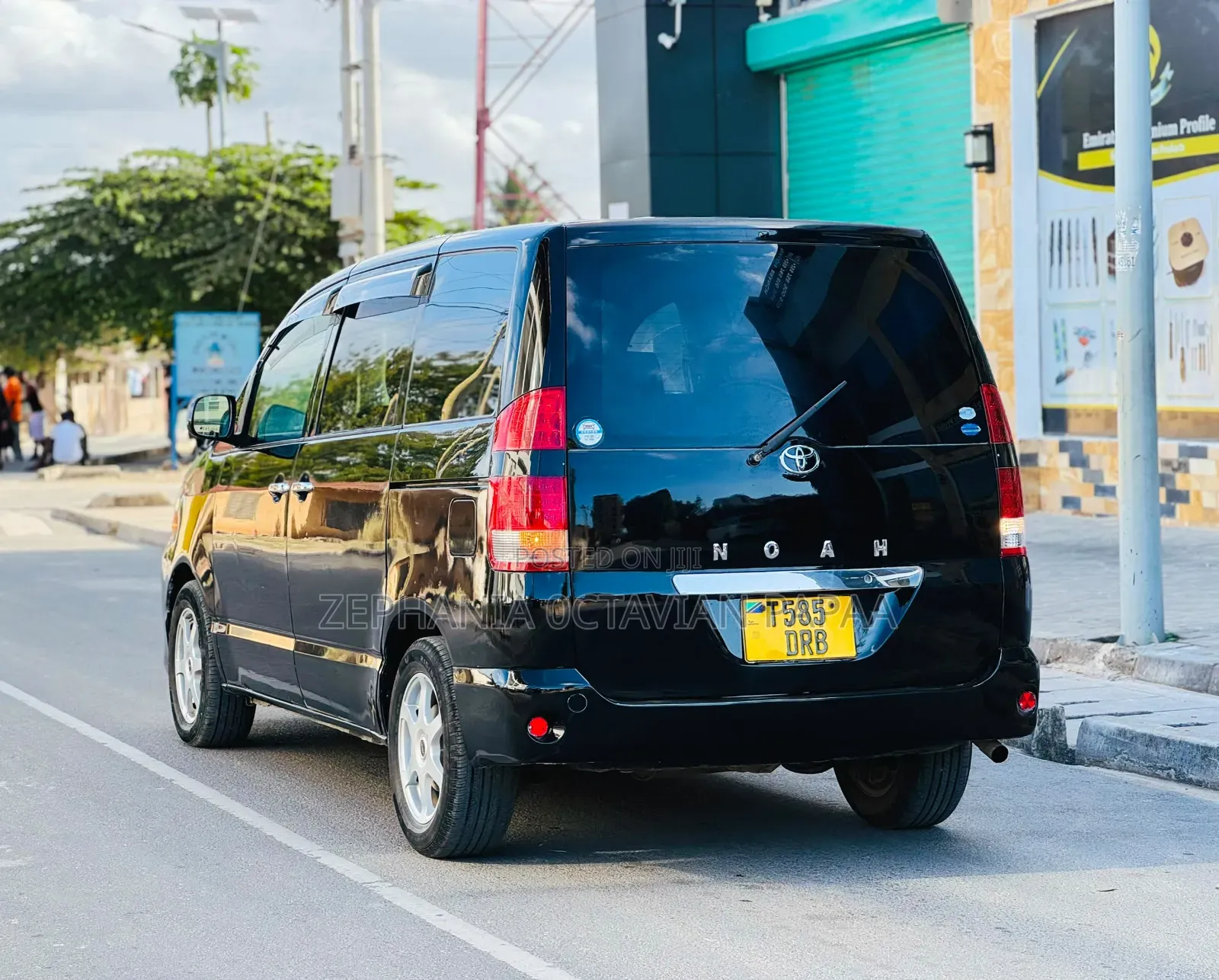 Toyota Noah 2005 Black