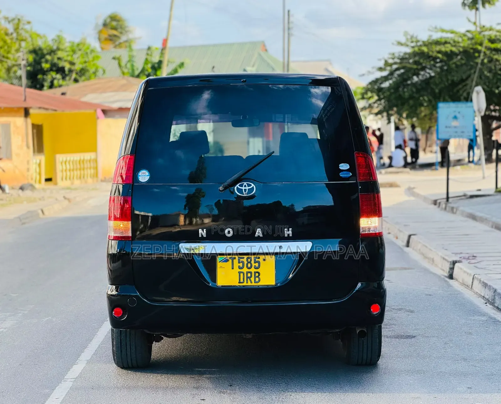 Toyota Noah 2005 Black
