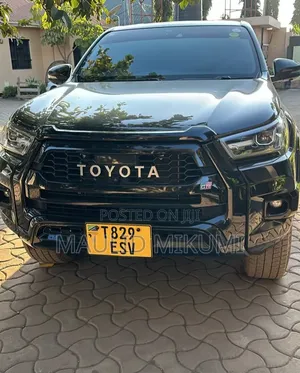 Toyota Hilux 2023 Black