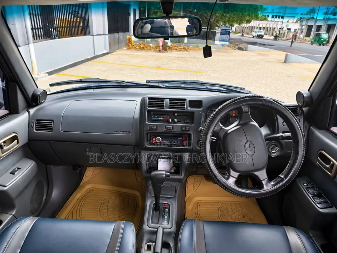 Toyota RAV4 Base 4x4 1999 Blue