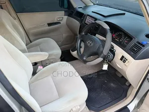 Toyota Corolla Spacio 2005 Gold