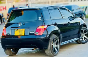 Toyota IST 2005 Black