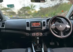 Mitsubishi Outlander 2010 Black