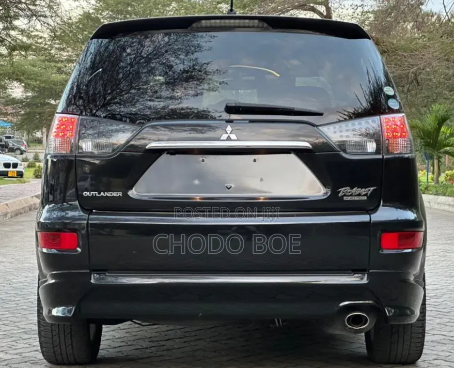 Mitsubishi Outlander 2010 Black