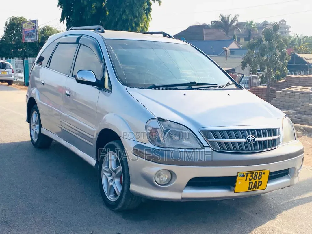 Toyota Nadia 2.0 150hp FWD 2000 Silver