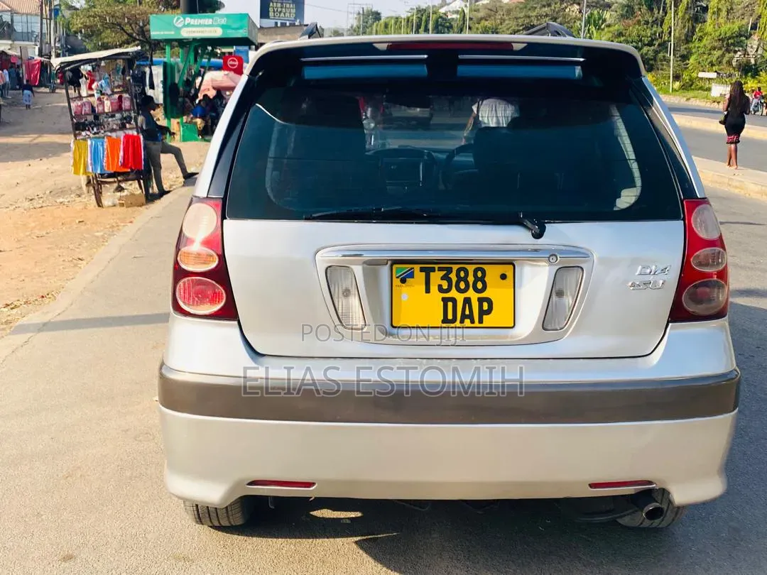 Toyota Nadia 2.0 150hp FWD 2000 Silver