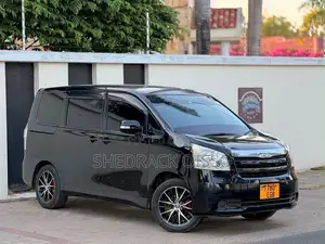 Toyota Noah 2009 Black