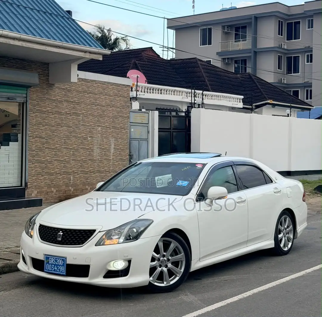 Toyota Crown 2009 White