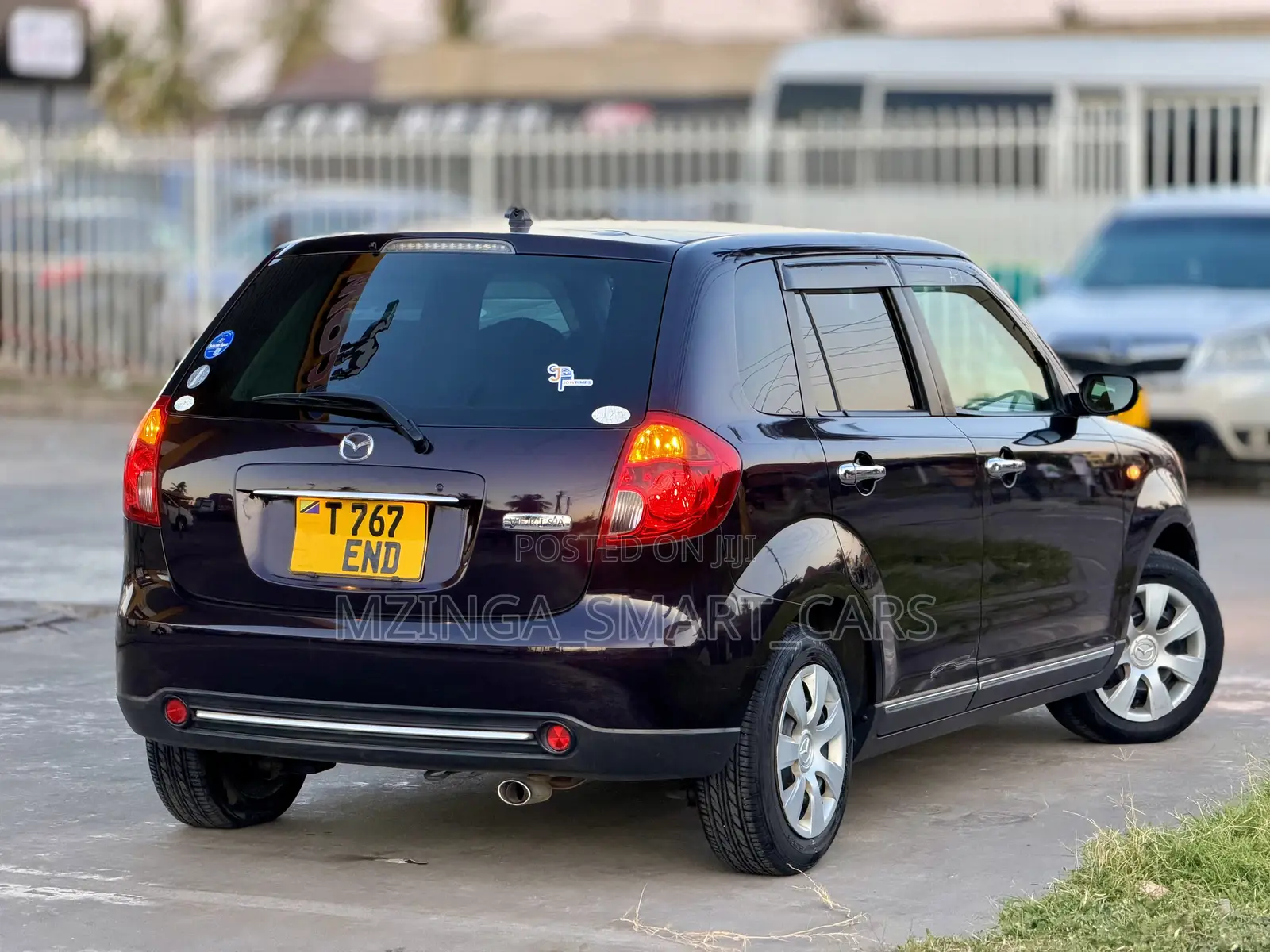 Mazda Verisa 2010 Maroon
