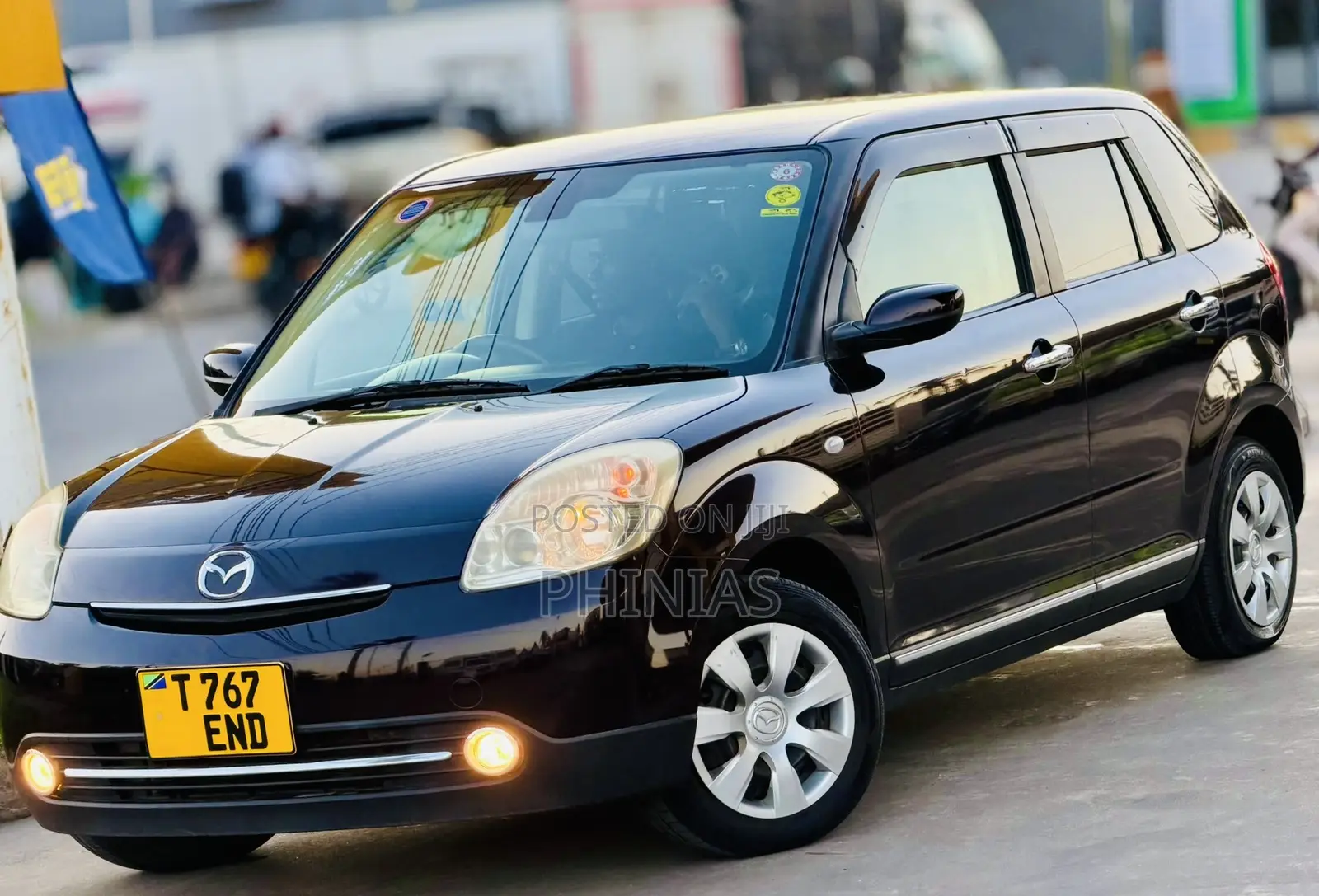 Mazda Verisa 2010 Burgundy