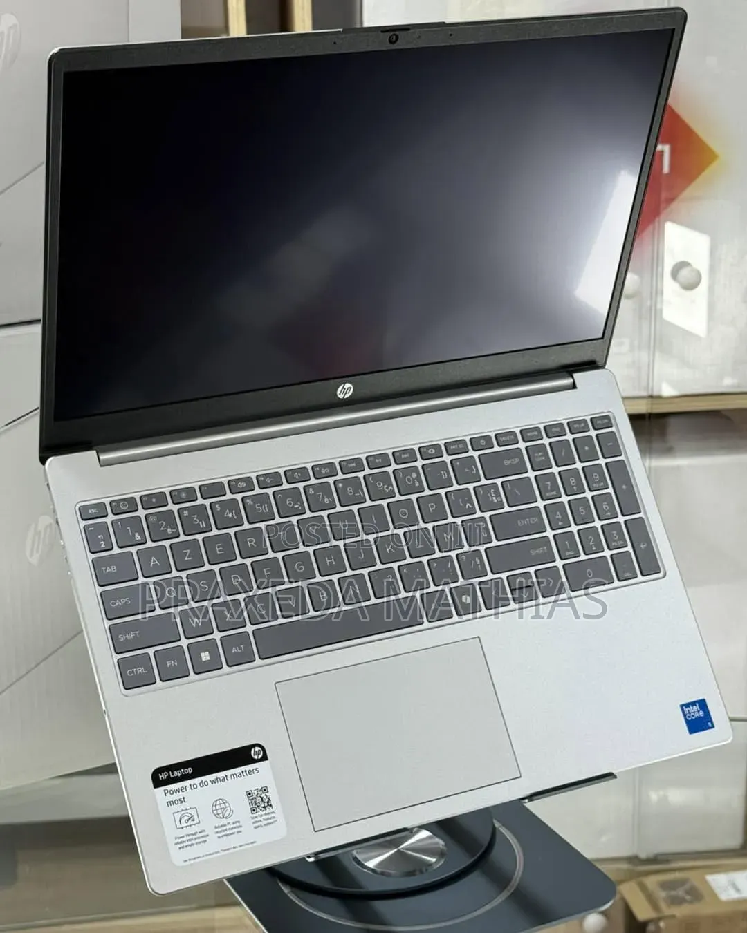 Laptop HP 250 G10 16GB Intel Core i7 SSD 512GB