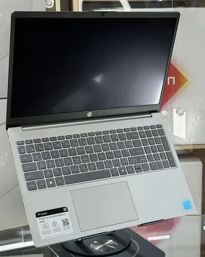 Laptop HP 250 G10 16GB Intel Core i7 SSD 512GB