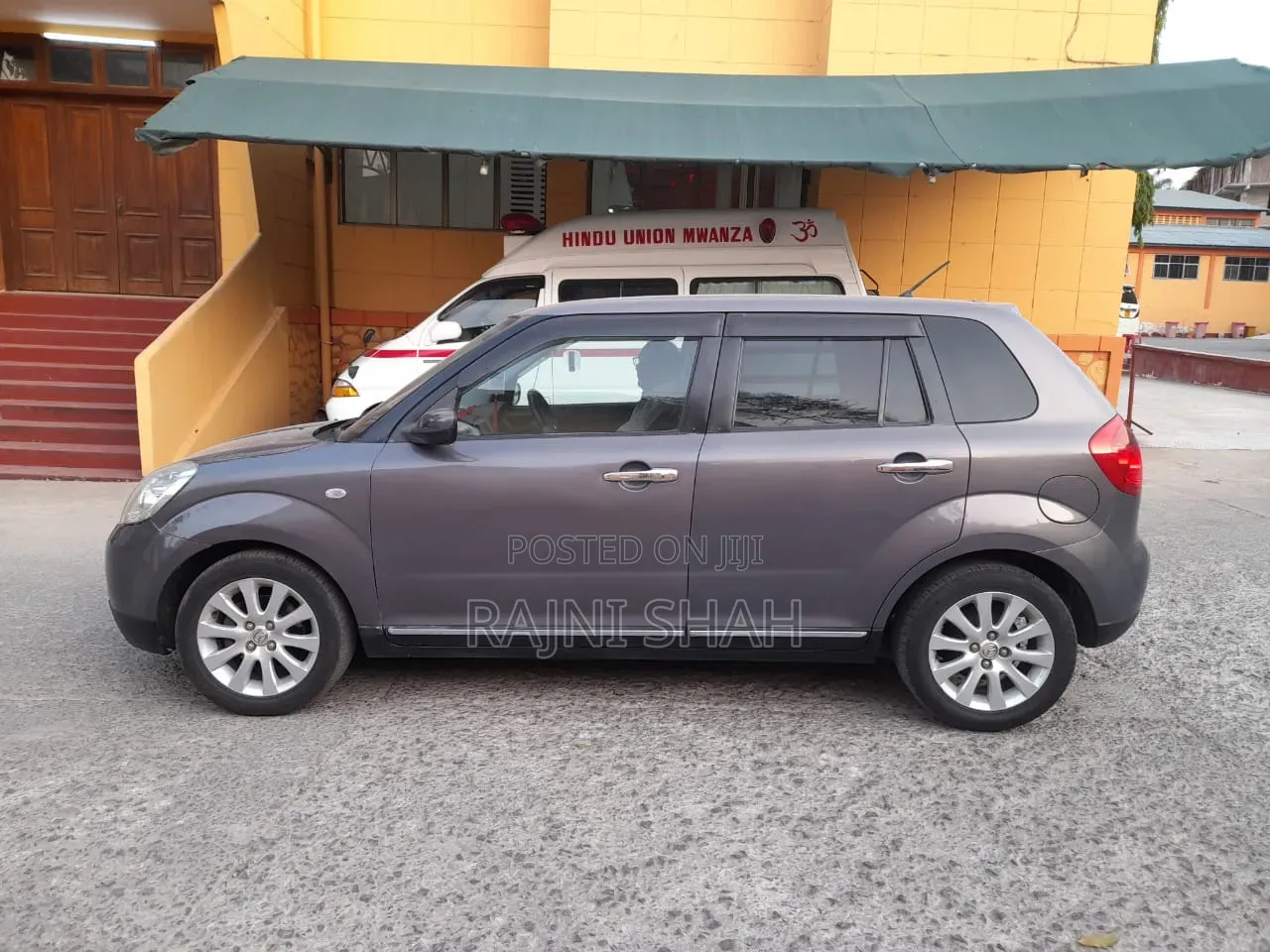 Mazda Verisa 2006 Gray