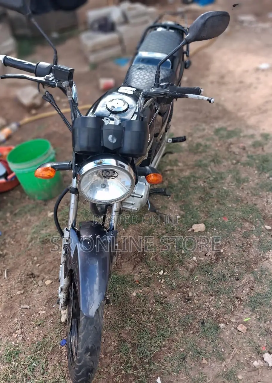 Yamaha YBR125 2001 Black