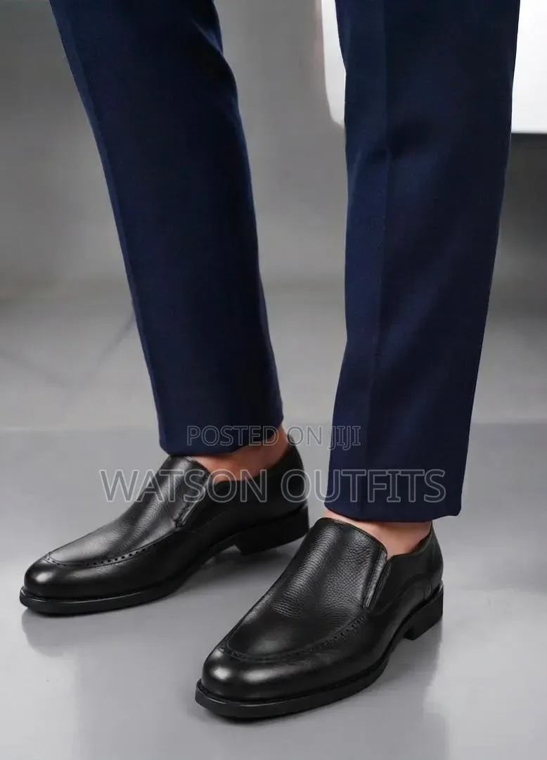 Shoes or Men's Footwears Fully Leathered