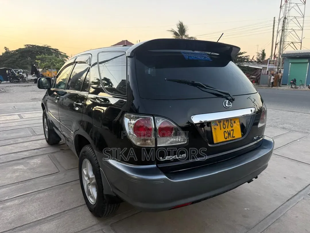 Toyota Harrier 2001 Black