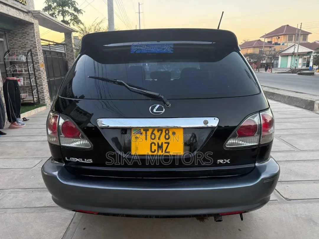 Toyota Harrier 2001 Black