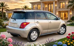 Toyota IST 2004 Gold