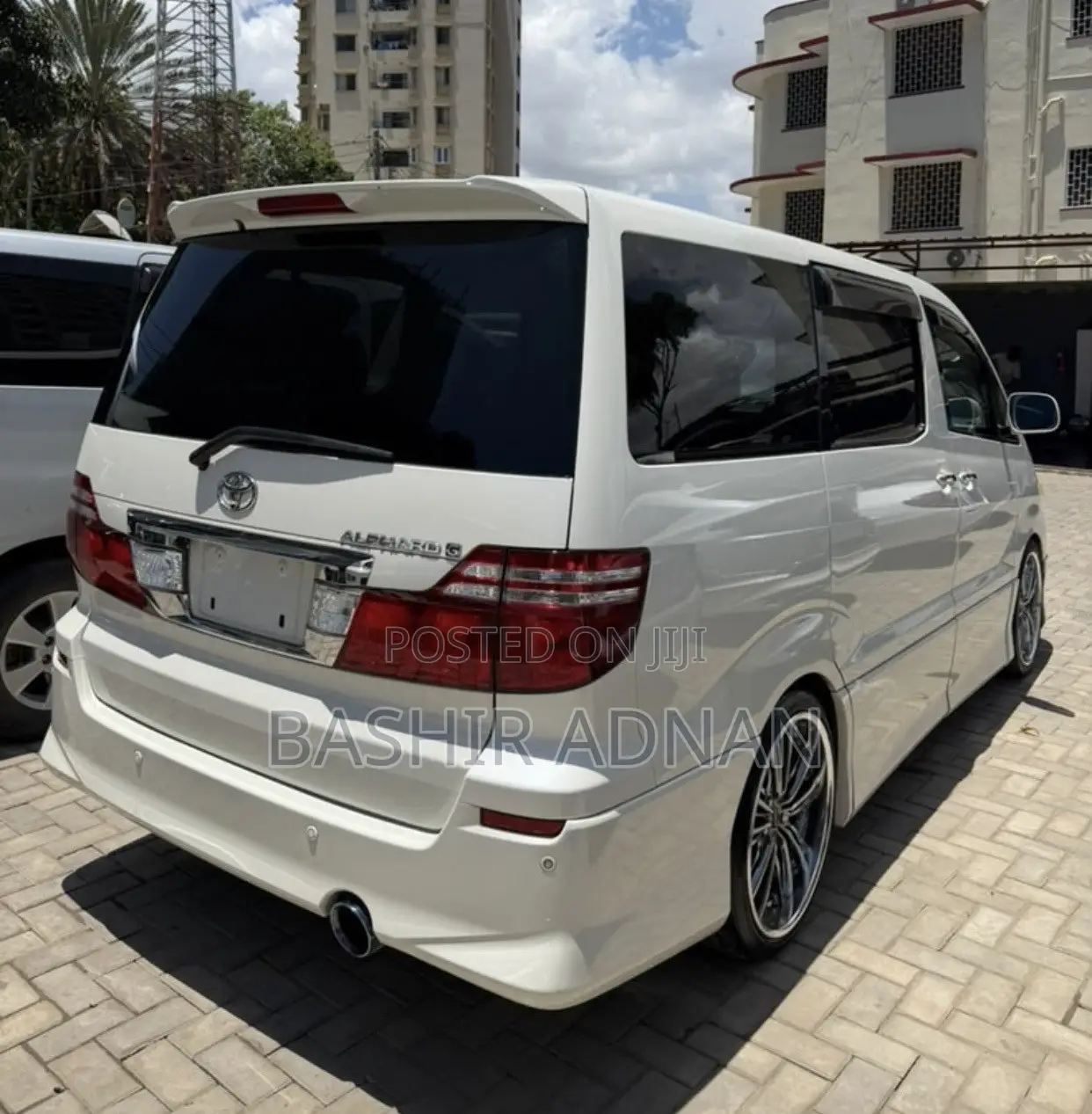 Toyota Alphard 2.4 Petrol FWD 2006 White
