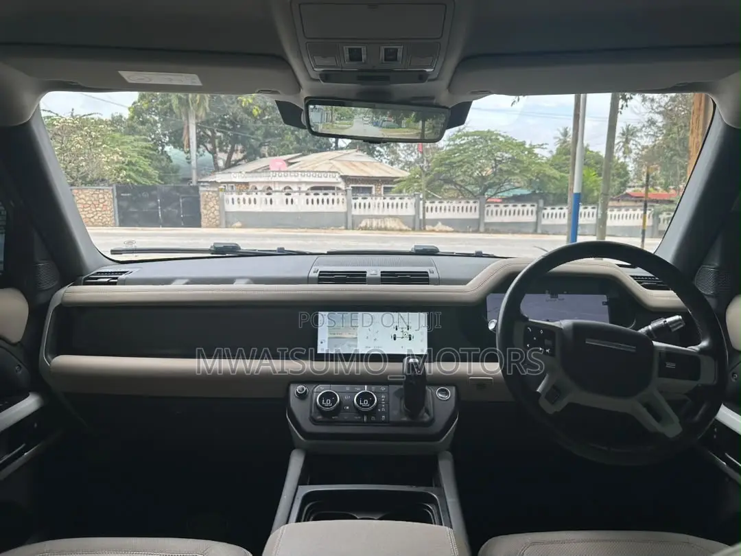 Land Rover Defender 2022 Silver