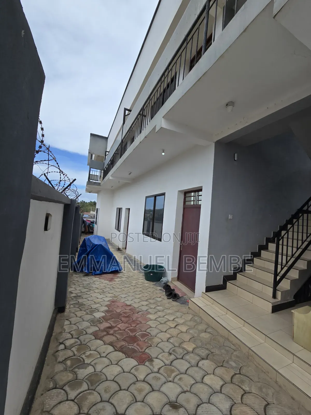 Furnished 10bdrm Apartment in Goba for sale