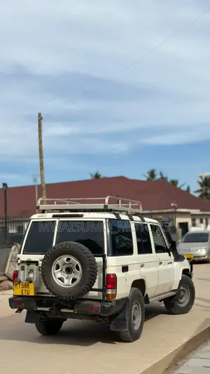 Toyota Land Cruiser 2020 White